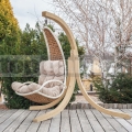 Závěsné ratanové křeslo Luxury s dřevěným stojanem