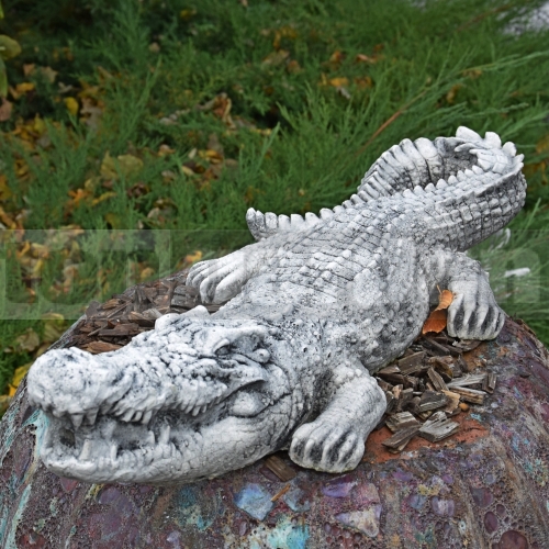 Krokodil beton szobor ba 28