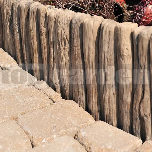 Vysoká palisáda – imitace dřeva Vysoká palisáda – imitace dřeva