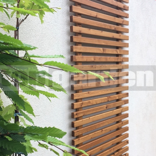 Dřevěná zástěna na popínavé rostliny 0,8m x 2m